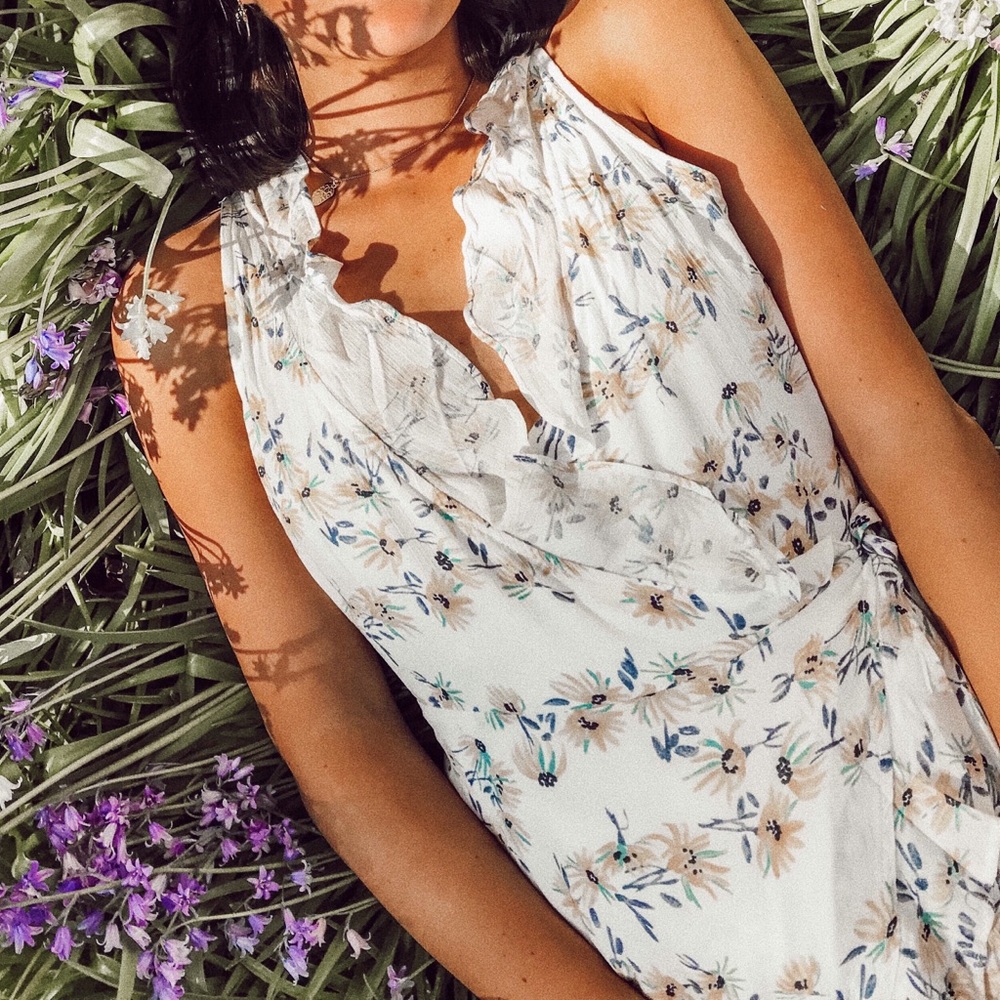 Open Back Floral Ruffle Dress - Picture 3 of 5